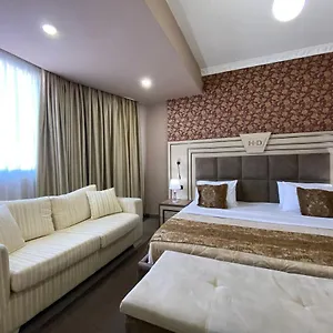 Deluxe Tirana