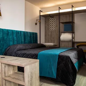 Lucas Premium Tirana